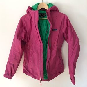 Patagonia like-new hooded jacket